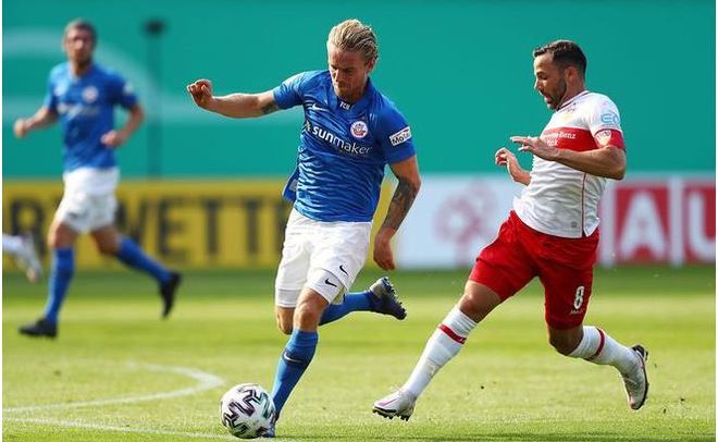 爱游戏体育平台登录今晚德甲传出新动向，俄克拉荷马雷霆外线爆发，管理层表态：更衣室稳定，控场能力受关注的简单介绍